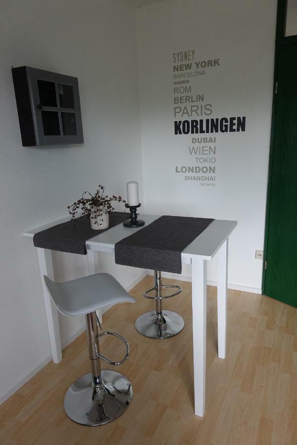 Ver-reiss-t Apartment